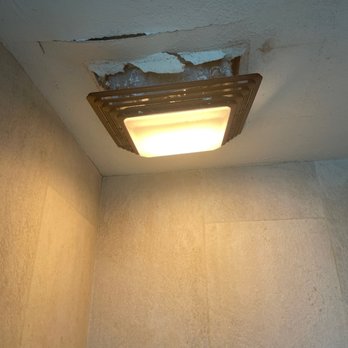 Condominio Yalmakan - In my bathroom smh - Vacation Rentals Near Me - Cancún, ROO
