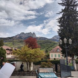 Auberge du Père Bise - Surrounding mountains