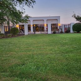 Exterior outside entrance of Hampton Inn Evansville - View of hotel from the back - Evansville, Indiana Exterior outside entrance of Hampton Inn Evansville - View of hotel from the back - Evansville, Indiana