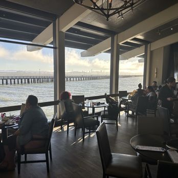 Skates On The Bay - Inside. Dining Room - Seafood Near Me - Berkeley, California