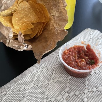 Lolis Mexican Cravings - Fizzy salsa and chips - Food Trucks Near Me