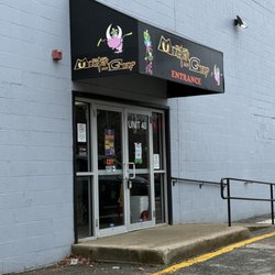 Monster Mini Golf - Store front