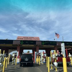 US-Mexico Border / Lukeville-Sonoyta Port Of Entry - America