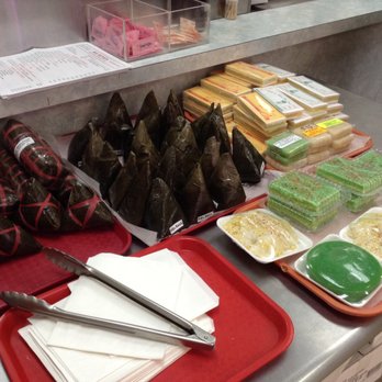 Ba Xuyen - The other snacks and food they sell there! - Vietnamese Near Me - Brooklyn, New York