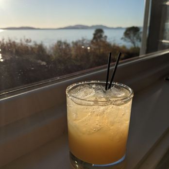Chuckanut Manor Seafood & Grill - Apple Pie Cocktail - Seafood Near Me - Bow, Washington