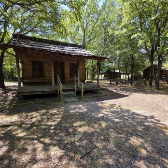 LLELA Nature Preseve - An early homestead - Hiking Near Me - Lewisville, Texas