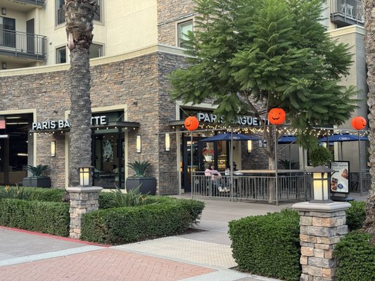 Paris Baguette by null