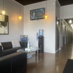Seattle Sun Tan - This is the view of the salon through the front entrance- very clean and welcoming!