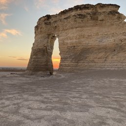 Monument rocks arch