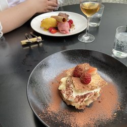 CAMPO - Mille feuille i wybór sorbetów oraz lodów.