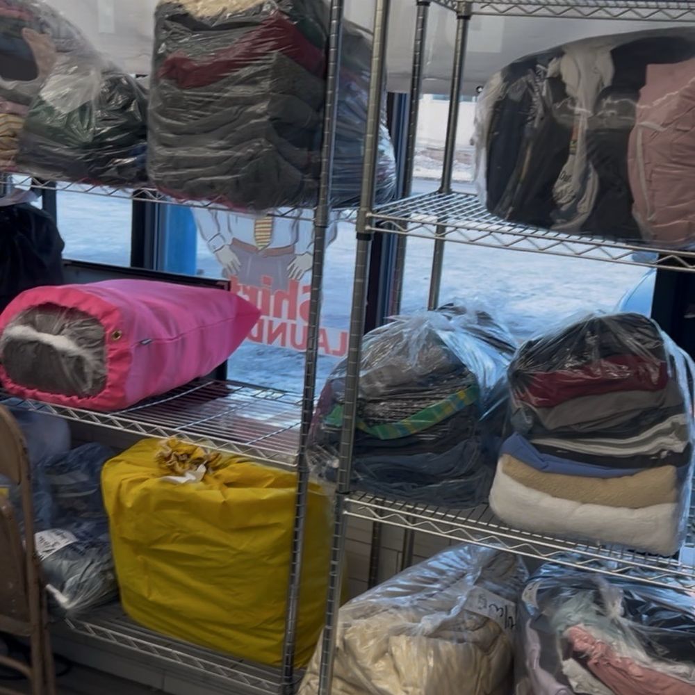 Clothes left COMPLETELY unattended. No staff on duty. Clothes left COMPLETELY unattended. No staff on duty.