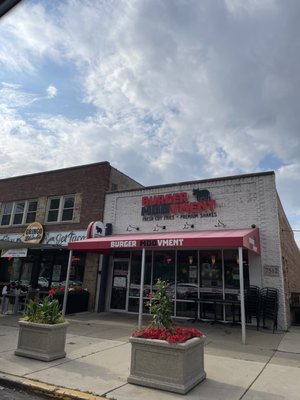 Burger MOOvment by null