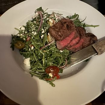 Finnegan's Marin - Arugula & Steak Salad - Bars Near Me - Novato, California