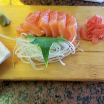 Tokyo Restaurant - Samon sashimi very expensive for this $11.95 - Sushi Bars Near Me - Redlands, California Tokyo Restaurant - Samon sashimi very expensive for this $11.95 - Sushi Bars Near Me - Redlands, California