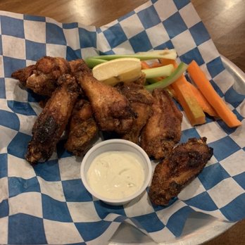 The Lodge Bar & Grill - House Wings - American Near Me - Randolph, Massachusetts