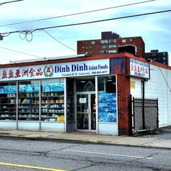 Dinh Dinh Asian Foods - Storefront