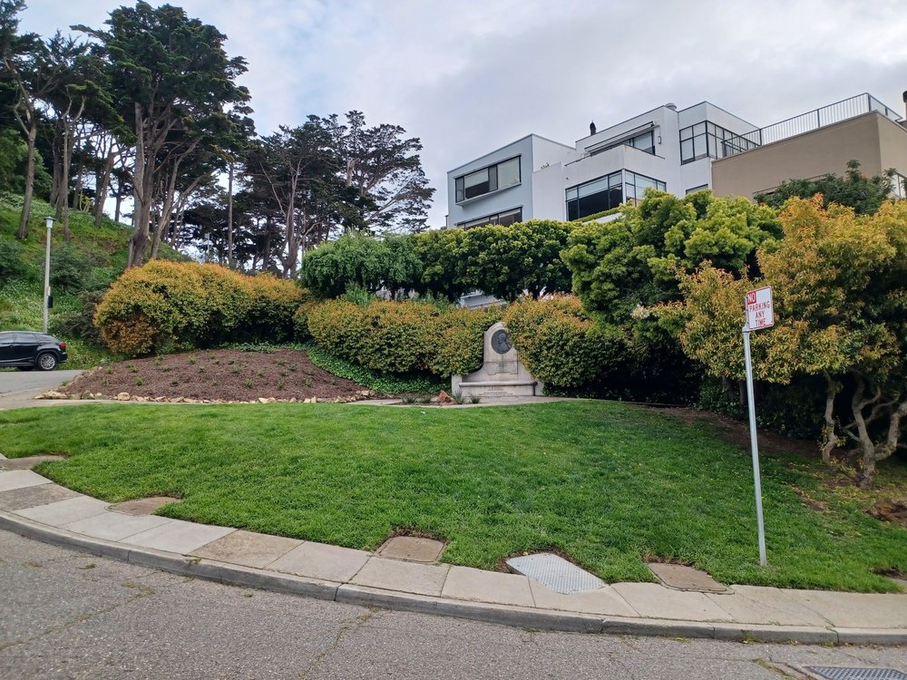 Marconi Memorial Logo
