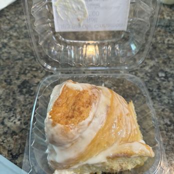 JB3 DoughJoe - JB3 big ole' Cinnamon roll $7 (instagram: @issa.cheatday) - Bakeries Near Me - Ybor City, Florida JB3 DoughJoe - JB3 big ole' Cinnamon roll $7 (instagram: @issa.cheatday) - Bakeries Near Me - Ybor City, Florida