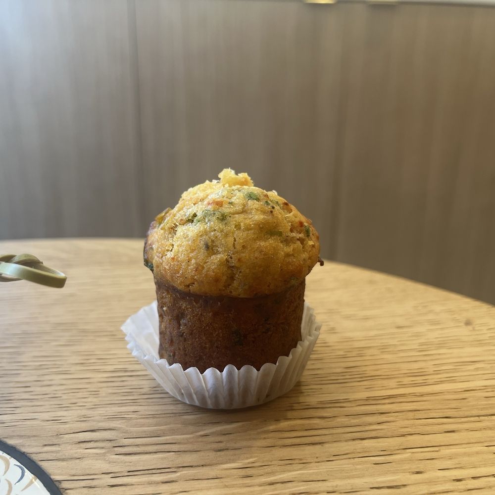 Mille Fete - $3 pastry. This is sooo good. - Bakeries Near Me - Honolulu, Hawaii Mille Fete - $3 pastry. This is sooo good. - Bakeries Near Me - Honolulu, Hawaii