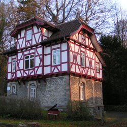 Pianist u. Klavierlehrer Rüdiger Hoffmann - In diesem - in Göttingen stadtbekannten - Haus unterrichte ich auf einem älteren Steinway-O-Flügel