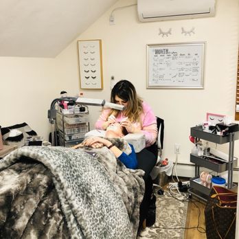 Salon Karizzma - Ariana... lash artist..Offering free eyebrow threading with a full set of lash extensions. - Hair Salons Near Me - North Providence, Rhode Island Salon Karizzma - Ariana... lash artist..Offering free eyebrow threading with a full set of lash extensions. - Hair Salons Near Me - North Providence, Rhode Island