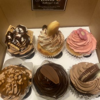 Aloha Bakery And Cafe - I love this place! Exceptional service and my cupcakes were amazing. I can't wait to go back. - Bakeries Near Me - Boynton Beach, Florida Aloha Bakery And Cafe - I love this place! Exceptional service and my cupcakes were amazing. I can't wait to go back. - Bakeries Near Me - Boynton Beach, Florida