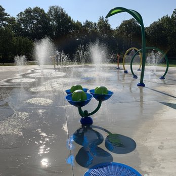 Pineville Lake Park - Splash pad area. - Parks Near Me - Pineville, North Carolina