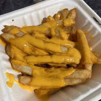 Philly Ya Belly - Small cheese fries - Sandwiches Near Me - Everett, Washington Philly Ya Belly - Small cheese fries - Sandwiches Near Me - Everett, Washington
