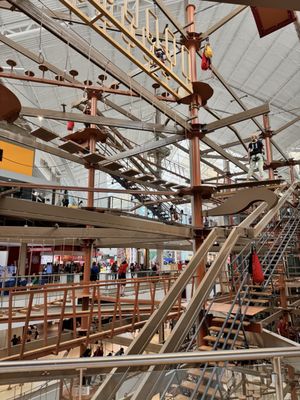 Palisades Center by null