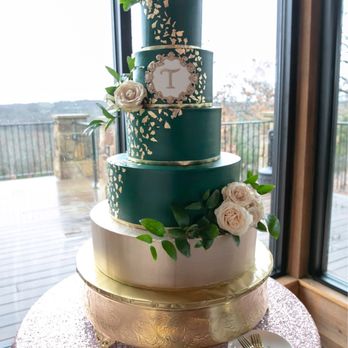 Cake-Aholics Bakery - Bakeries Near Me - Arlington, Texas