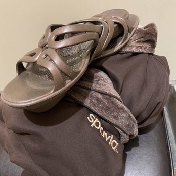 Spavia Day Spa - LBX - You get to use a robe and slippers during your visit. - Skin Care Near Me - Long Beach, California Spavia Day Spa - LBX - You get to use a robe and slippers during your visit. - Skin Care Near Me - Long Beach, California