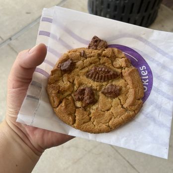 Insomnia Cookies - Chocolate Peanut Butter Cup Deluxe - Desserts Near Me - The Woodlands, Texas Insomnia Cookies - Chocolate Peanut Butter Cup Deluxe - Desserts Near Me - The Woodlands, Texas
