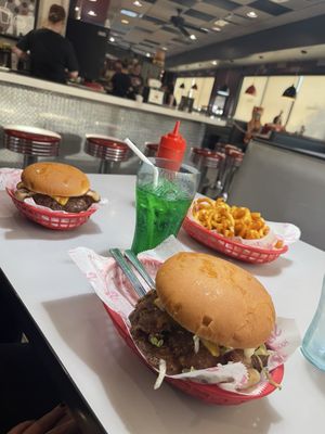 Schoops Hamburgers - Hamburgers restaurant in Schererville, IN