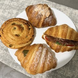 Stellina Bakery & Cafe - Pastry and sandwich