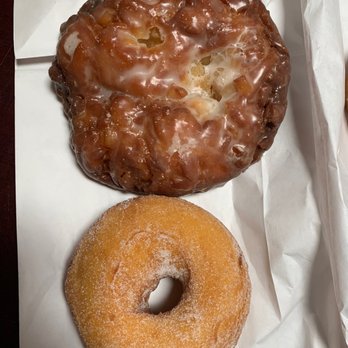 Missy's Cupcake Creations - Fritter (vegan), sugar donut (vegan) - Desserts Near Me - Ventura, California