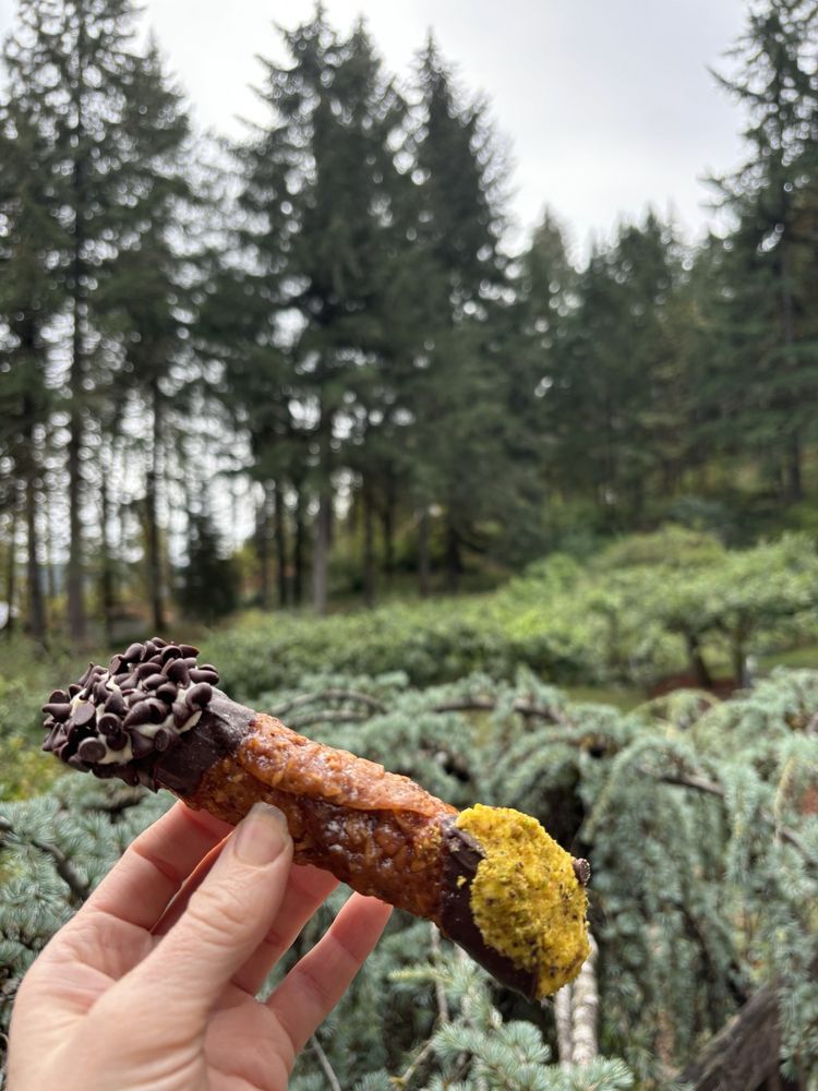 Social spots from Little Cannoli Bakery