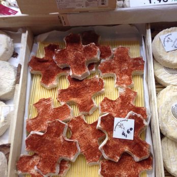 Les Halles de Narbonne - Specialty cheeses - Food Near Me - Narbonne, 11