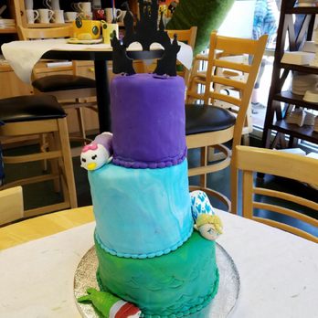 My Favorite Bite - My daughter's Birthday cake. Details in my review. - Bakeries Near Me