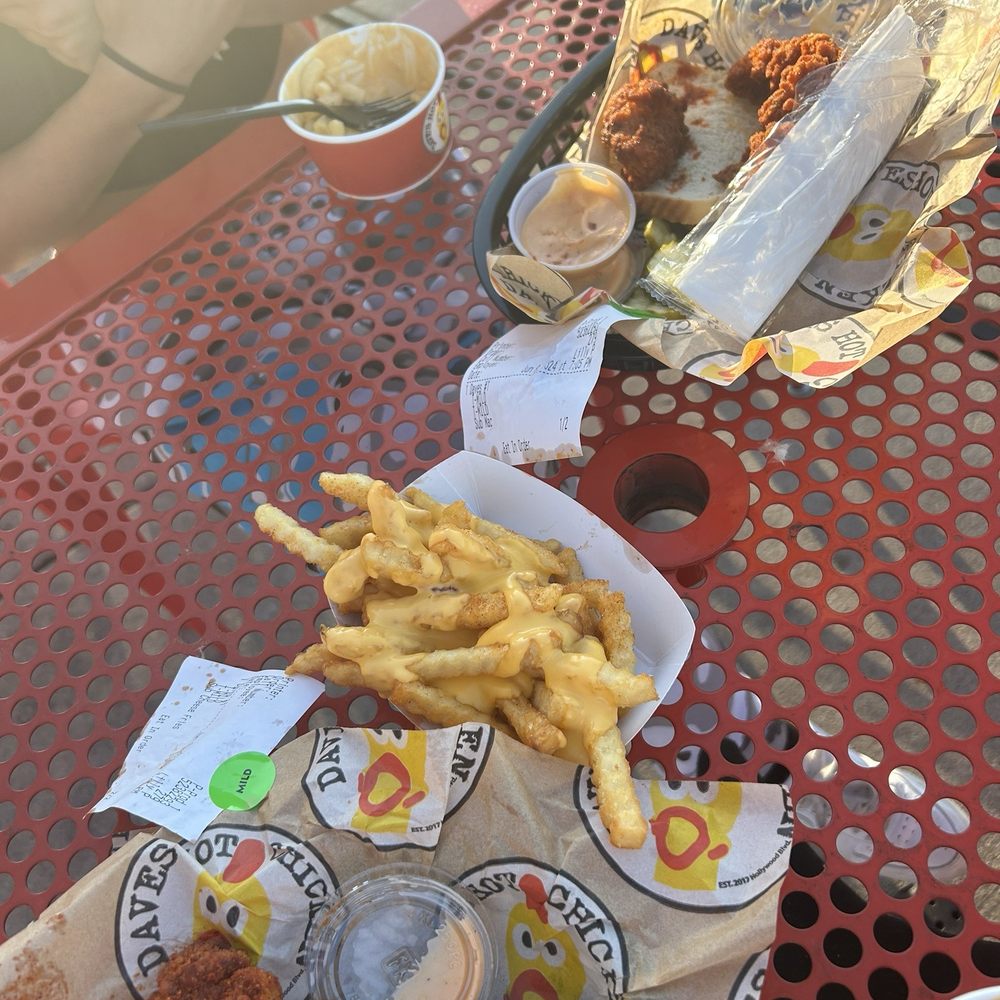 Dave's Hot Chicken - Chicken Shop Near Me - Kenosha, Wisconsin Dave's Hot Chicken - Chicken Shop Near Me - Kenosha, Wisconsin