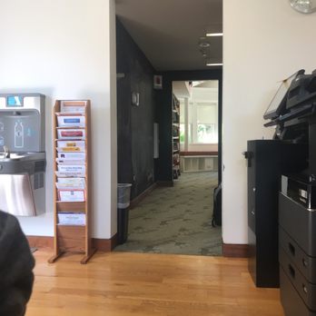Hampton Library - Young adult room - Libraries Near Me - Bridgehampton, New York