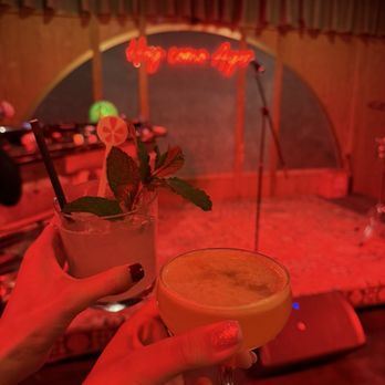Hoy Como Ayer - Music Venues Near Me - Miami, Florida Hoy Como Ayer - Music Venues Near Me - Miami, Florida