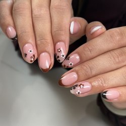 Ame Nail Bar - BY VANI