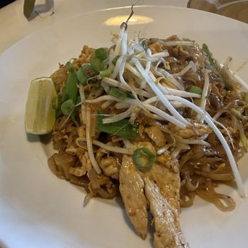 Thailicious27 - Pad thai with chicken - Thai Near Me - Davenport, Florida Thailicious27 - Pad thai with chicken - Thai Near Me - Davenport, Florida
