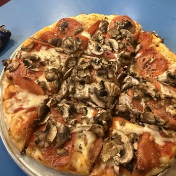American Dream Pizza Downtown - Pepperoni pizza with mushrooms - Pizza Near Me - Corvallis, Oregon American Dream Pizza Downtown - Pepperoni pizza with mushrooms - Pizza Near Me - Corvallis, Oregon