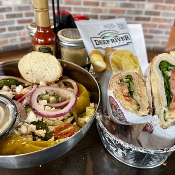 Billy Bricks - Lombard Downtown - Pizza Near Me - Lombard, Illinois