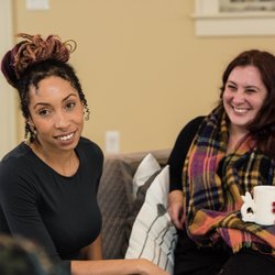 Kalikia - Chatting with workshop attendees in Woodstock, NY 2018.