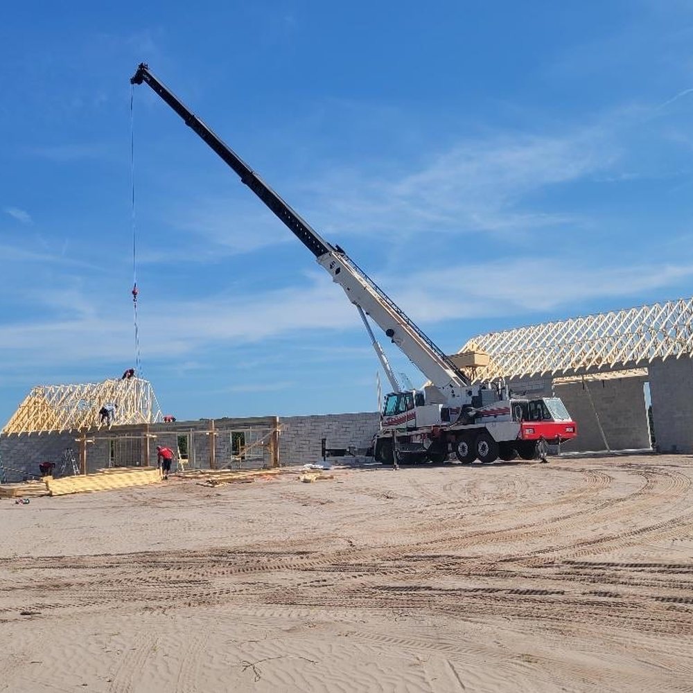 Penrod Construction - Flying in the trusses - General Contractors Near Me - Okeechobee, Florida Penrod Construction - Flying in the trusses - General Contractors Near Me - Okeechobee, Florida