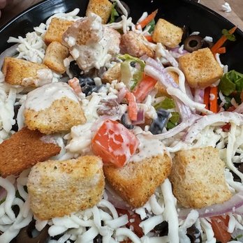East St Pizzeria - House salad, enough to feel a family of four. Too huge to be enjoyed and a stingy portion of dressing ruin this entree. - Pizza Near Me - Hutto, Texas East St Pizzeria - House salad, enough to feel a family of four. Too huge to be enjoyed and a stingy portion of dressing ruin this entree. - Pizza Near Me - Hutto, Texas
