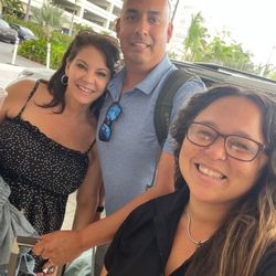 Island Breeze Taxi - Happy Customers after hiring us by the hour for sightseeing and beach hopping.