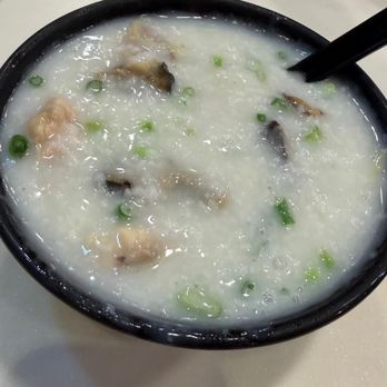 大師傅粥品 - Champions porridge with $8 HKD extra dried oyster - Congee Near Me - Hong Kong, HK